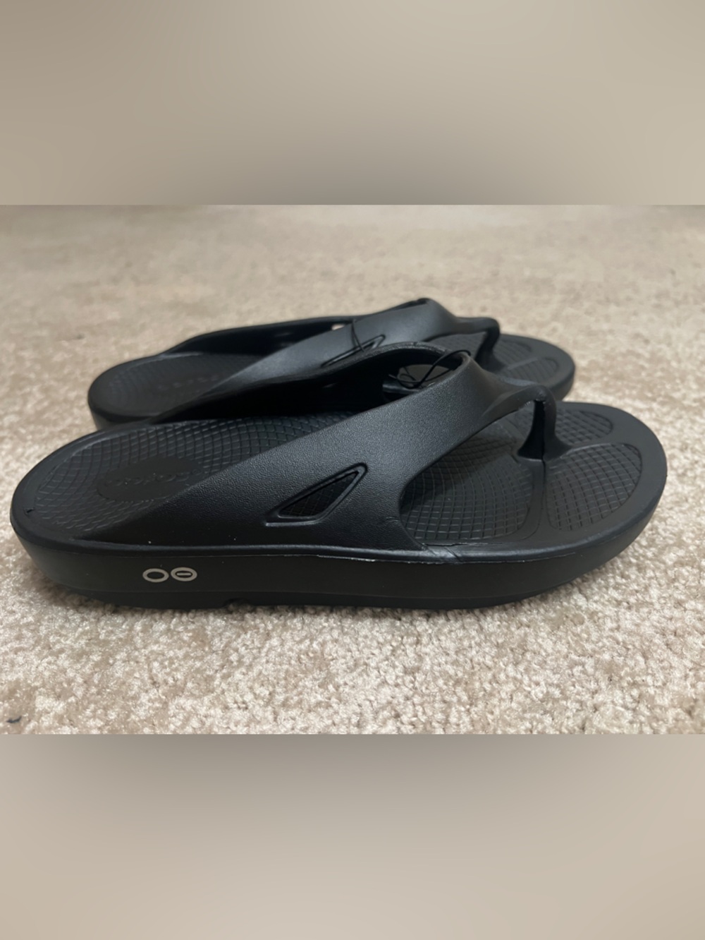OOFOS Black Women's Recovery Foam Thong Sandals